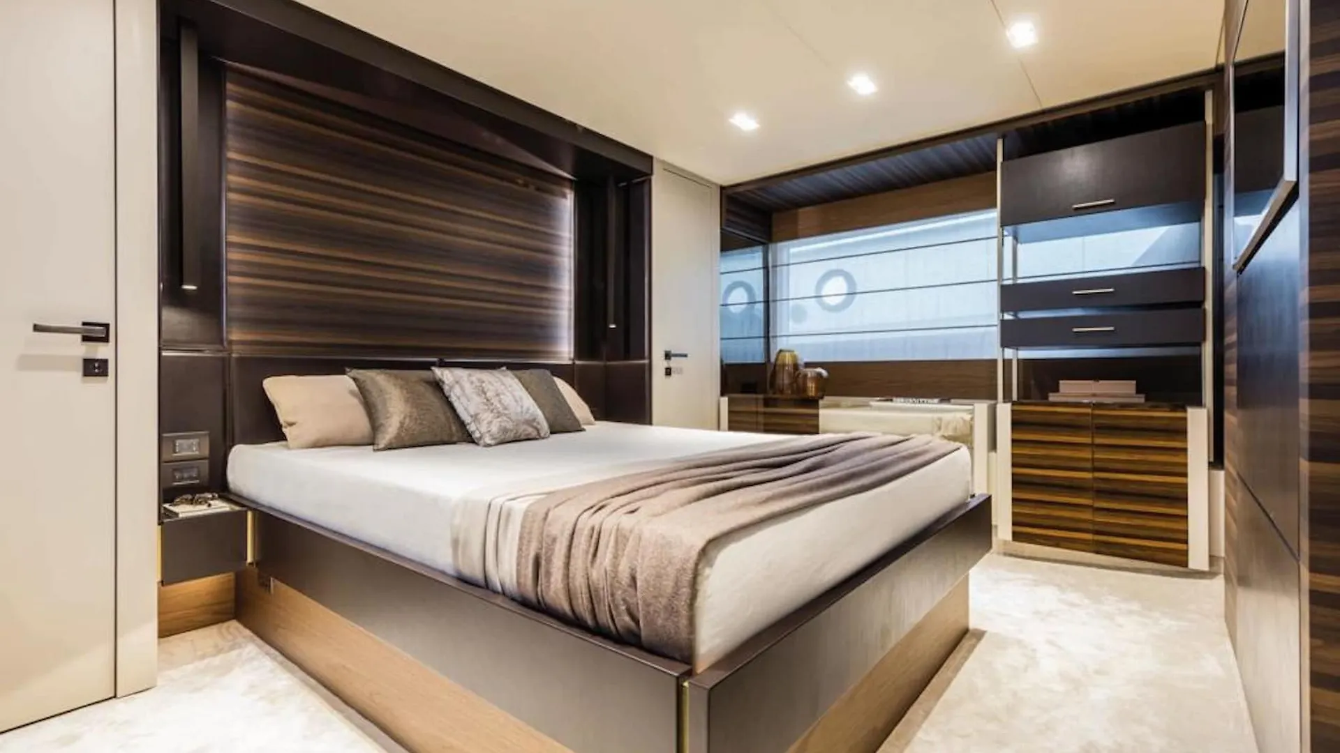 Botel Saint Tropez Luxury Yacht Hotel France